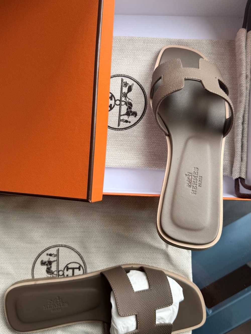 Hermes Brown Epsom Oran Slide Sandals - Picture 3 of 6